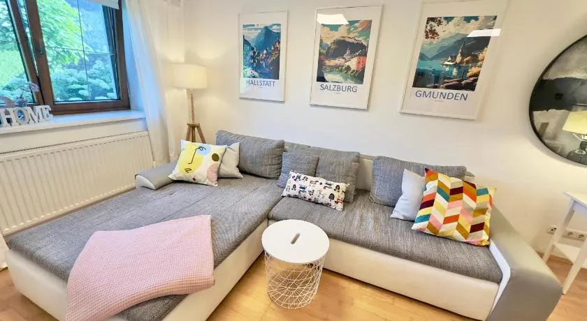 Cozy 2 Bed - Image 1