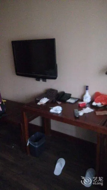 Epro Business Hotel - Image 1