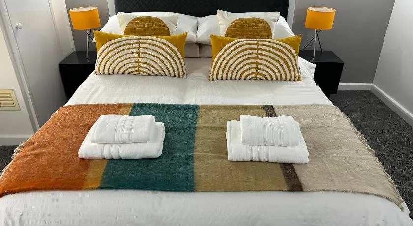 Airport Hideaway - Image 1