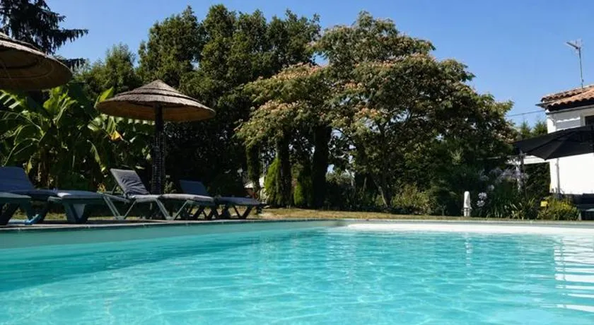 Le Mas des Vignes Chambres d hôtes et Suite en Vendée piscine chauffée - Image 1