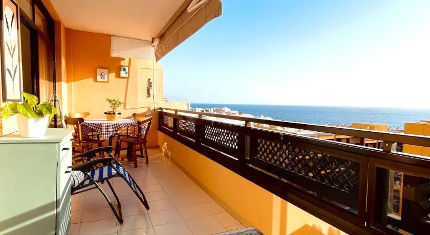 Casa HUGO - ocean view, quiet pool, fibre net, los Gigantes - Image 1