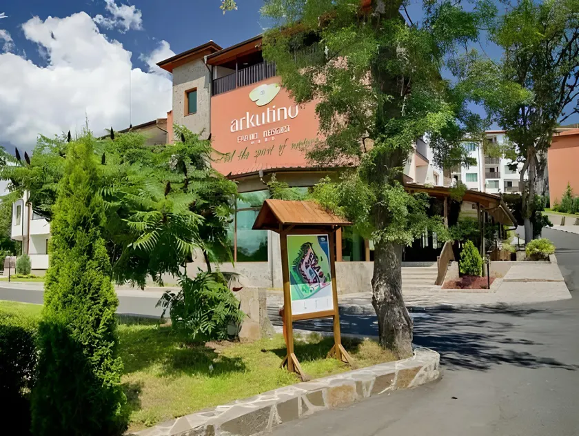 Arkutino Family Resort - Image 1