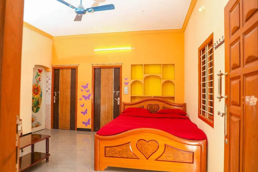 AISWARYA COTTAGE - Image 1
