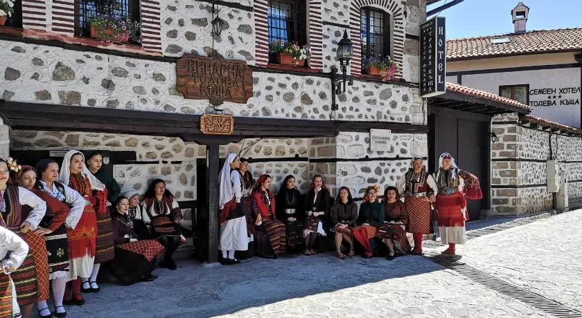 Todeva House Hotel and Tavern - Image 1