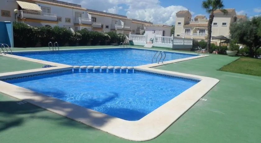 Plácida casa con piscina y barbacoa R33 by Novadesta - Image 1