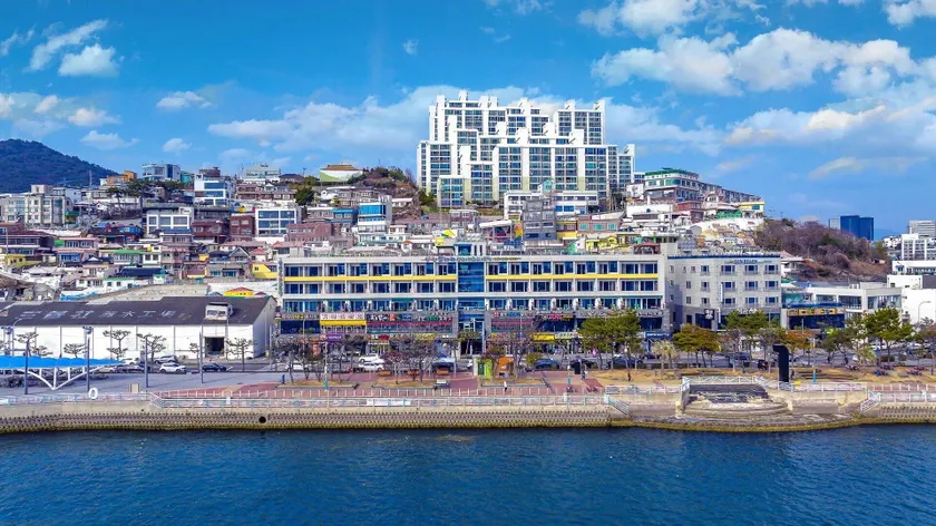 Yeosu Romantic Night Sea Pension - Image 1