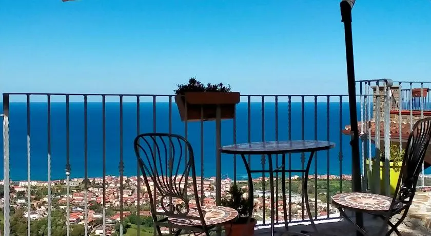 Casa Iris - Image 1