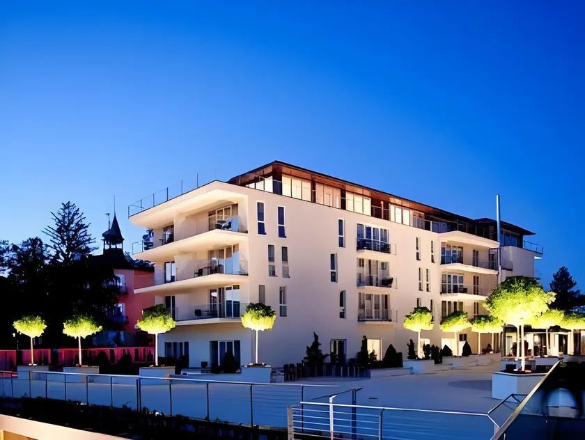 Lake's - My Lake Hotel - Image 1