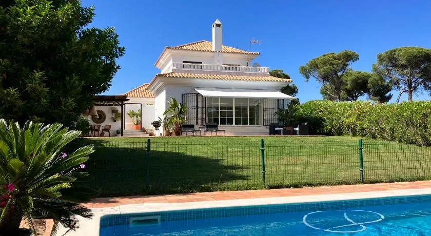 VILLA DE LA LUZ Luxury Guesthouse - Image 1