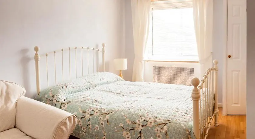 Cosy 3 Bed in the heart of Chester - Image 1