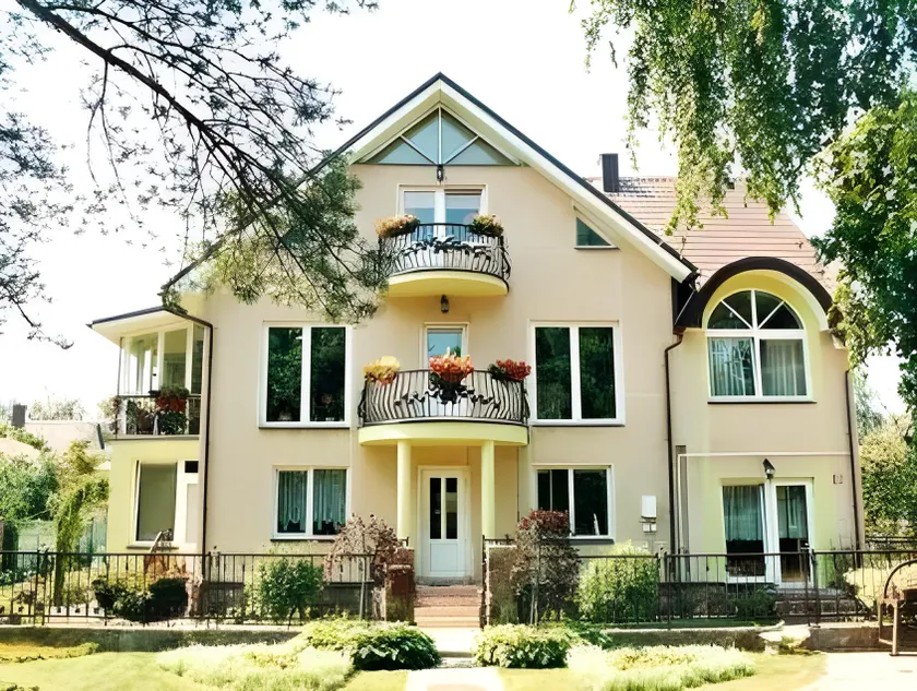 Vila Florena Garden - Image 1