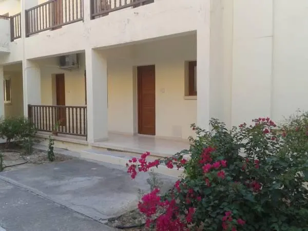 Pelekanos Apartments - Image 1