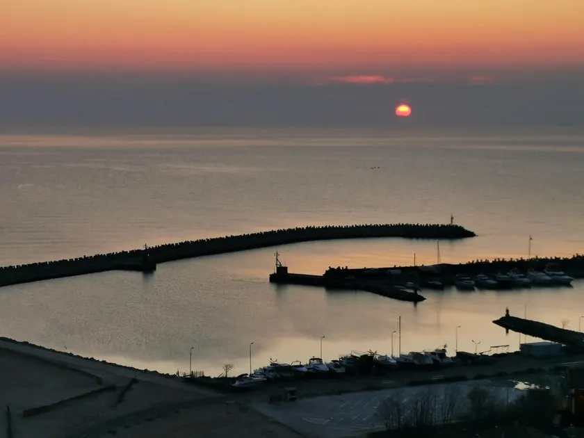 Maritimo ApartHotel - Image 1