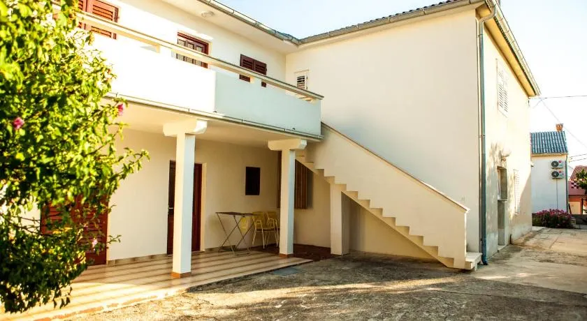 Apartments Alma - Image 1