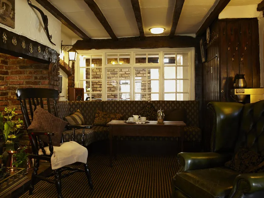 Minster Walk Guesthouse - Image 1