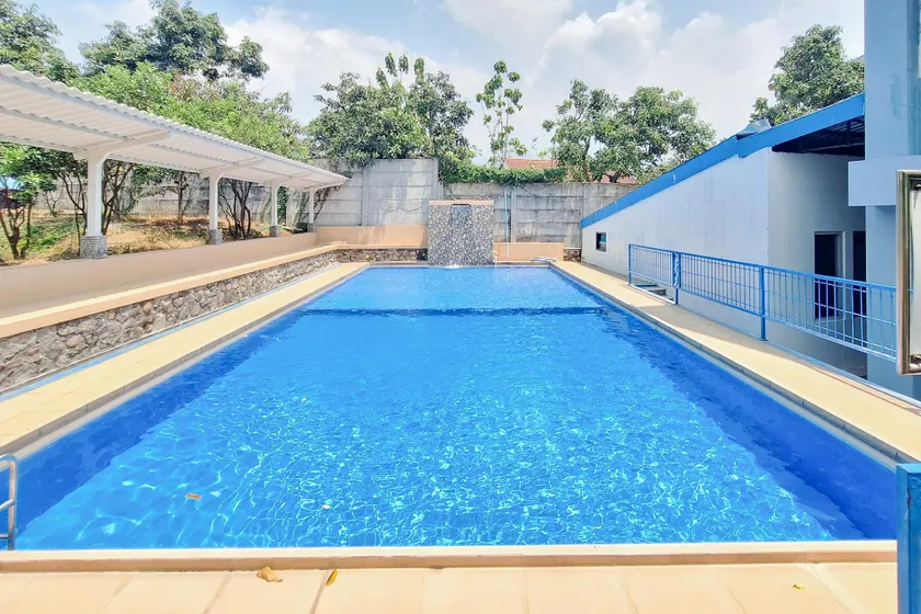 Papa Kana Farm Mitra RedDoorz At Pacet Mojokerto - Image 1