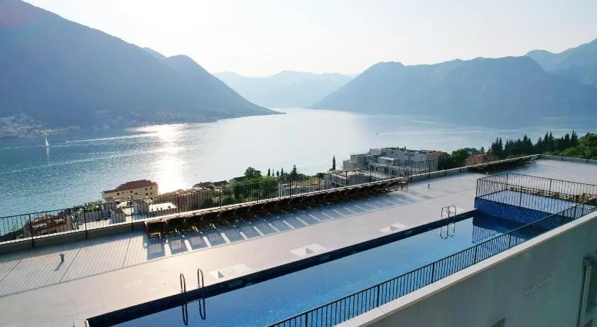 Hotel Credo - Image 1