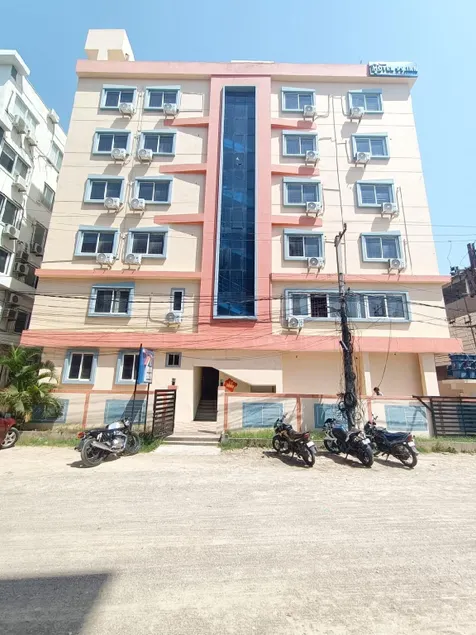 FabHotel Hitek N - Image 1