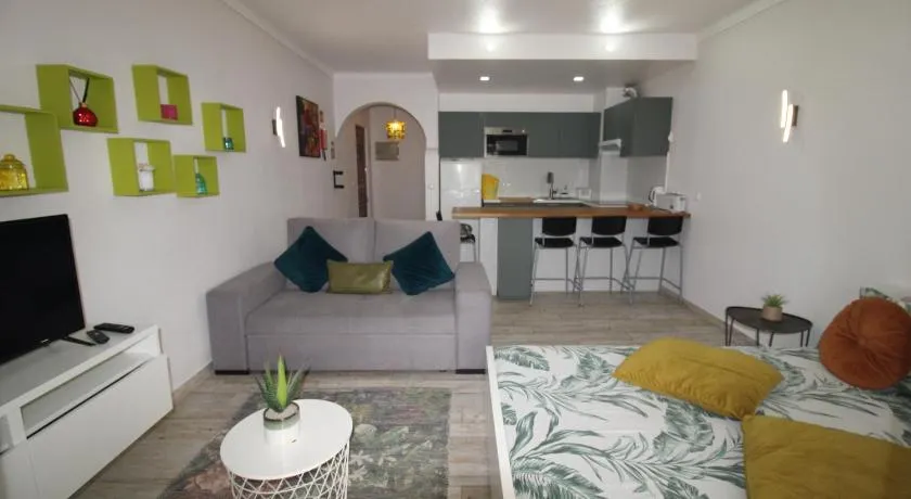 Apartamento T0 Albufeira perto do Centro - Image 1