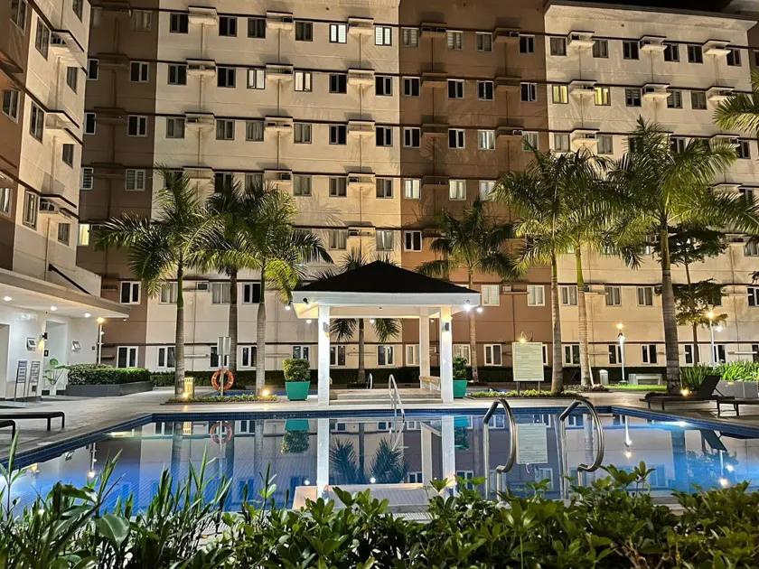 Cozy Belle Suite Relaxing Place Beside SM Mall at SMDC Hope Residences - Image 1