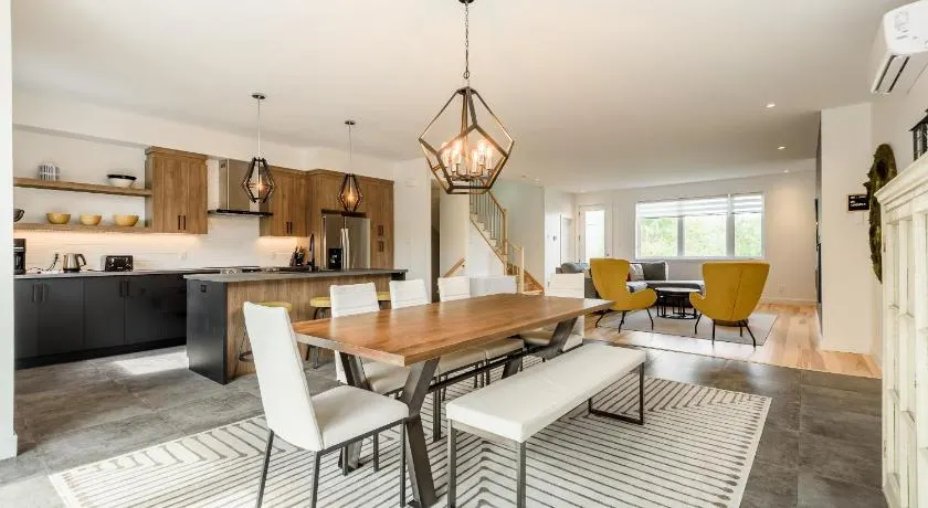 Le Memph Aigle spacious comfortable condo cottage eco friendly 3 bedrooms - hot tub & pool Memphrémagog Lake - Image 1