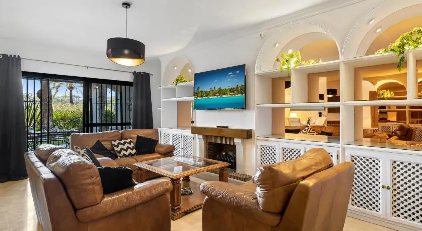 Sierra apt Puerto Banus by Costarentals - Ref M1 - Image 1