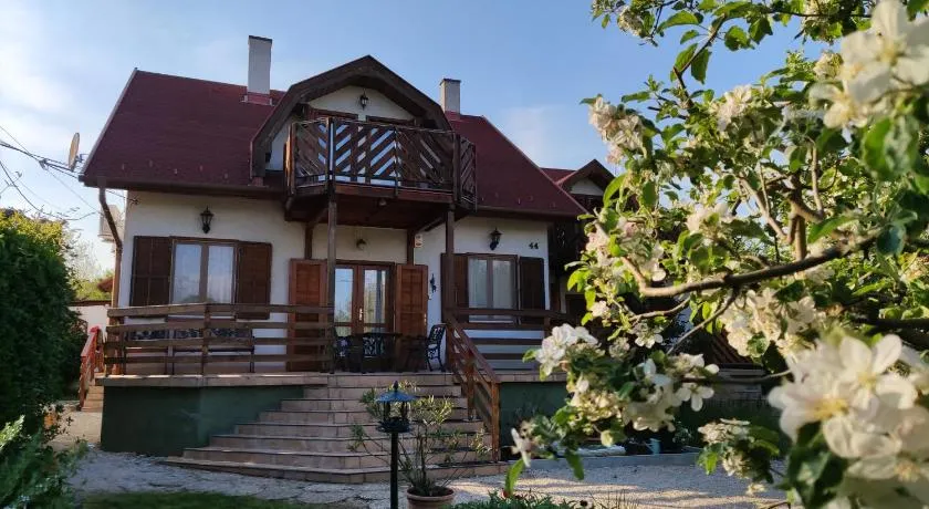Balaton Vendégház Paloznak - Image 1