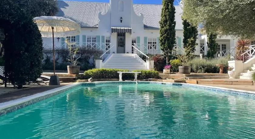 La Belle Guest House - Image 1