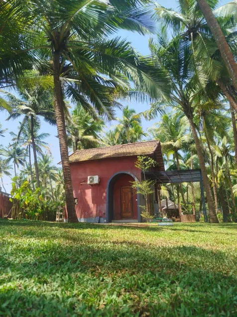 The Beachfront & Backwaters Retreat - Marina B&B - Image 1