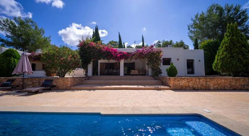 Villa Tegui is a luxury villa close to San Rafael and 10 min drive to Ibiza Town and San Antonio - Image 1