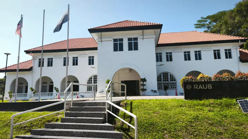 Pahang Rest House Raub - Image 1