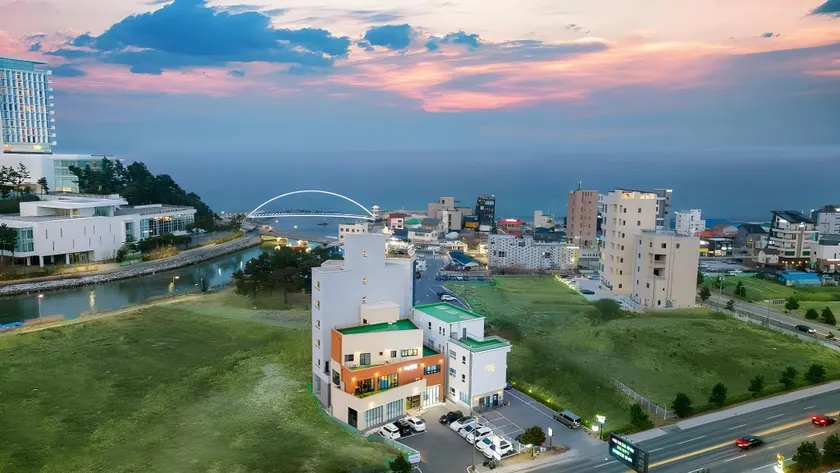 Gangneung Gangmun Stay - Image 1