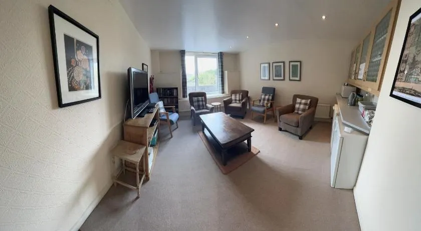 Holburn Guesthouse - Image 1