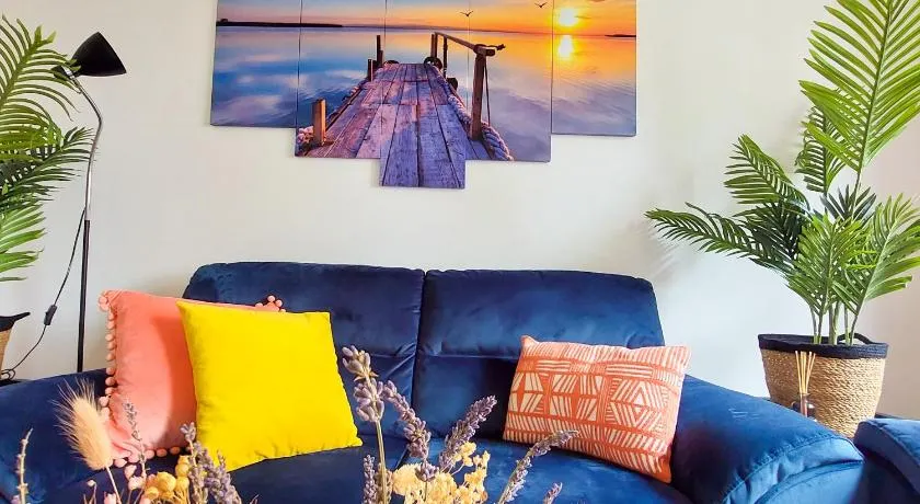 Happy Sandy Feet - Modern & cozy home with lovely sea views - Top Notch Electric Heaters - Climate Control - Image 1