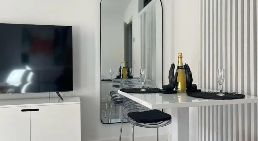 Urban Home by Unique Rooms - Image 1
