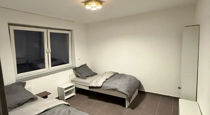 AM Apartment 8 - Image 1