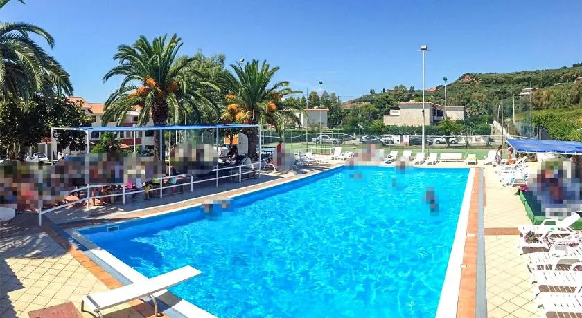 Falerna Sea View Apartment with Pool - Image 1