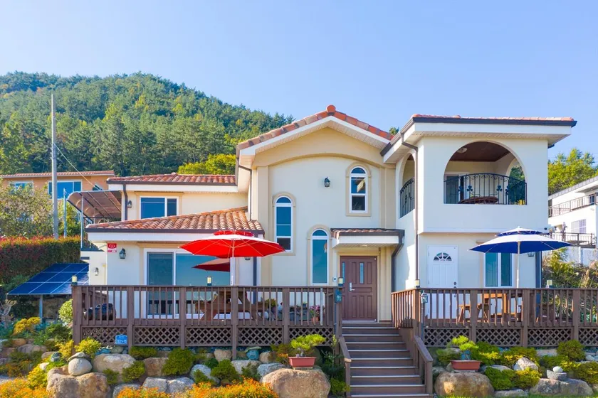 Namhae landscape Pension - Image 1