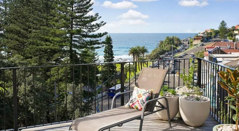 BRON455B - Bronte Beach House with Ocean Views - Image 1