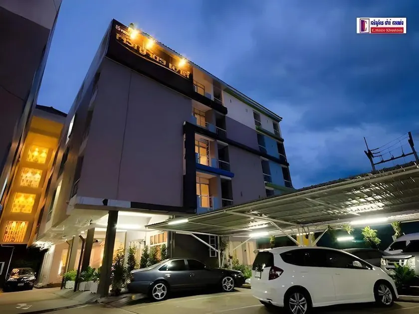 Charoenchit House - Image 1