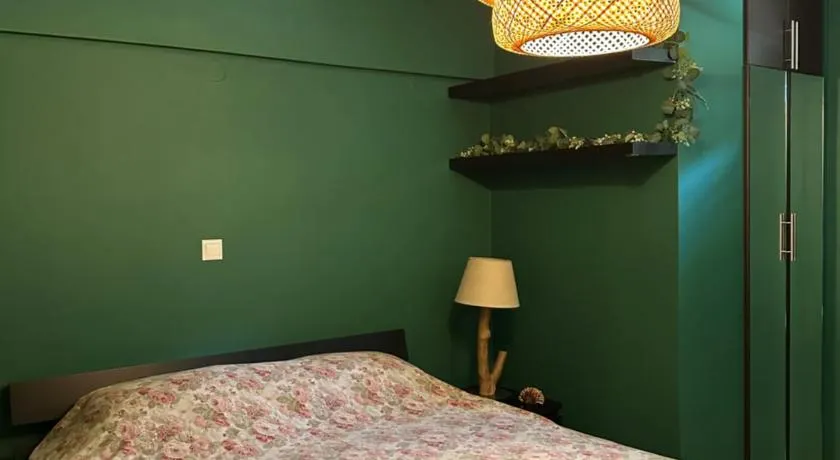 Blessings Apartment with Private Garden and Parking - Image 1