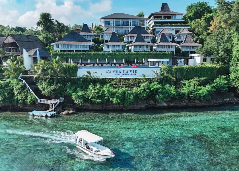 Sea La Vie Resort Nusa Penida - Image 1