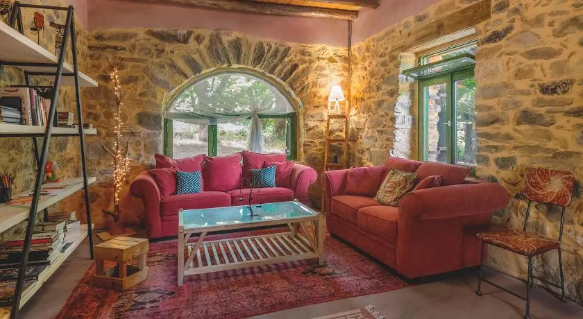 Hani Kastania - Chania retreat for families and groups for holidays and workshops - Image 1