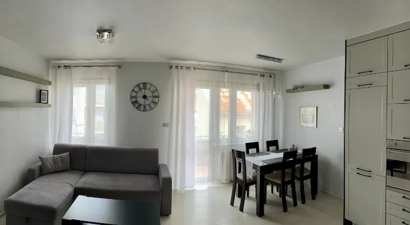 Przystanek Sanok apartament w ścisłym centrum - Image 1