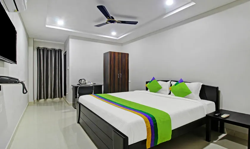 Itsy Hotels Sunrise Grand, Hitech City - Image 1