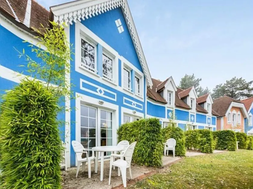 4 Room House 8 People Selection - Image 1
