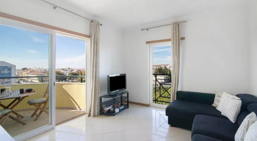 Ferienwohnung 'T2 Tubio' mit Balkon, WLAN und Klimaanlage - Image 1