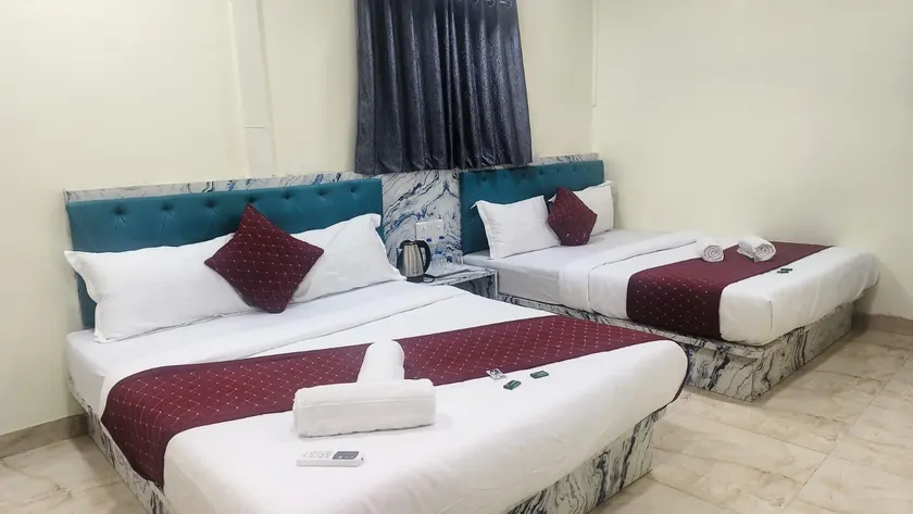 Hotel Glow Star - Image 1