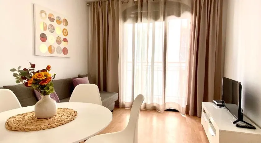 Excelente apartamento en el centro de Cambrils - Image 1