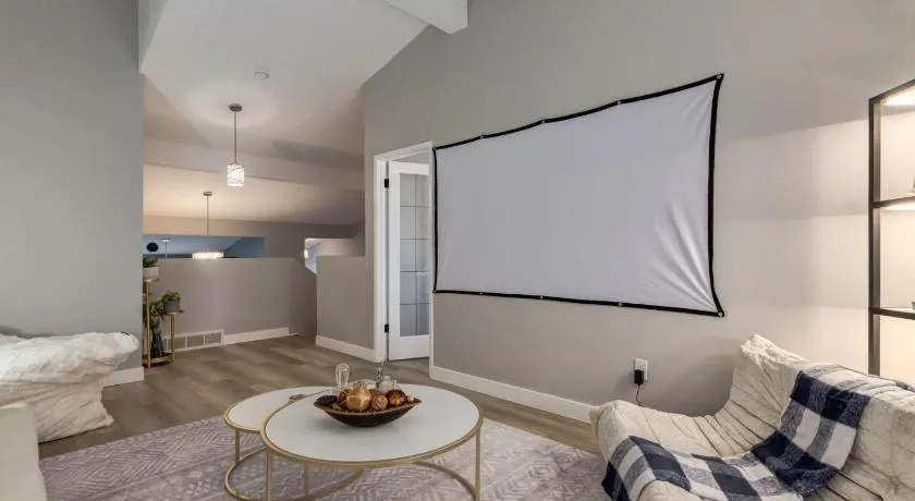 Casablanca - 3 BR Family & Game Haven - Image 1